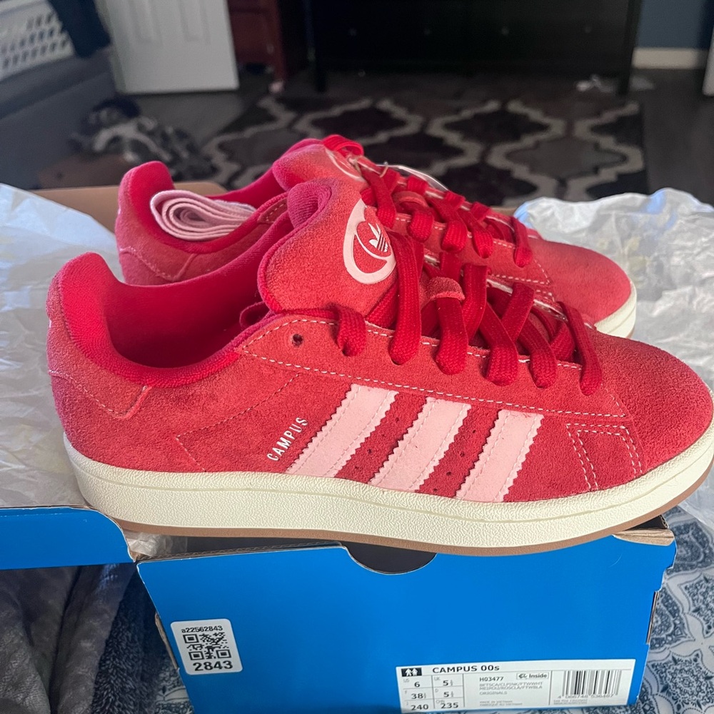CAMPUS 00s- Scarlet Red $ Pink, Gum, M6/W7.5-8- BRAND NEW- NEVER WORN
